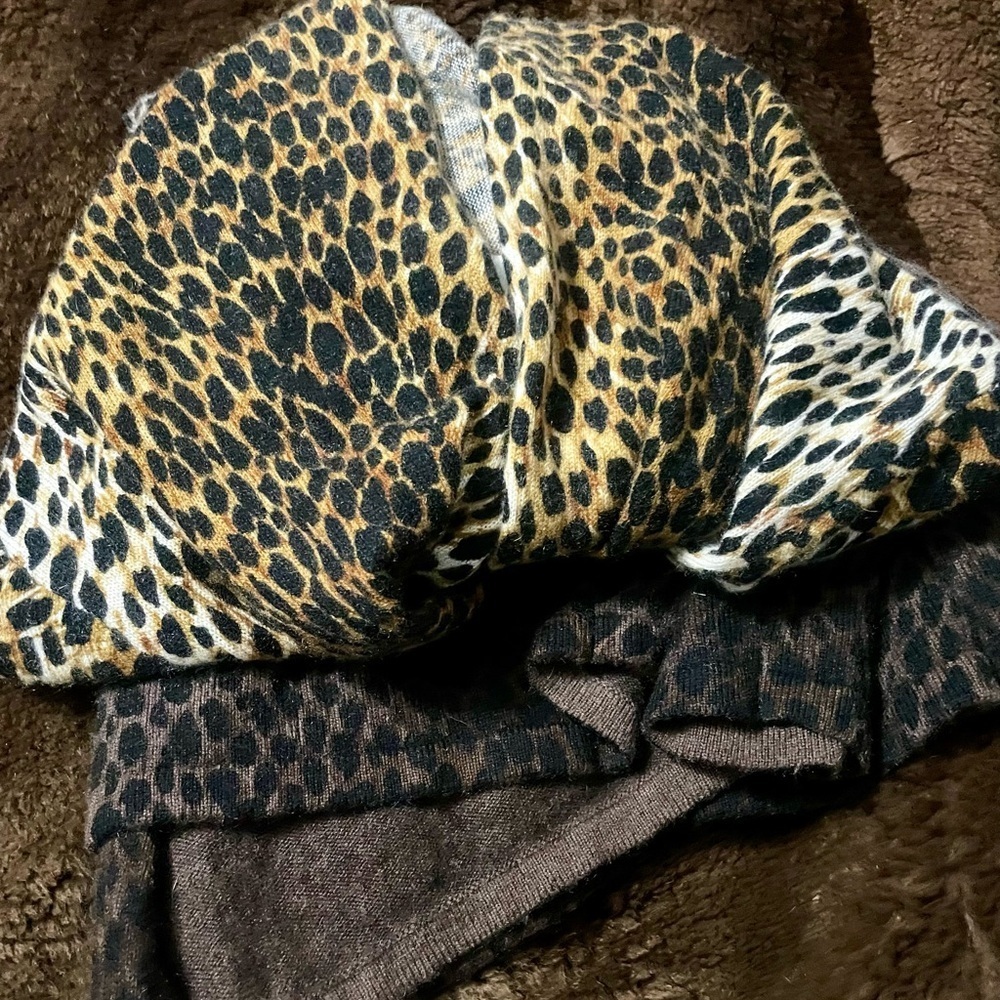 EUC Neiman Marcus Leopard Open Double Faced Cashmere Sweater - Picture 10 of 15